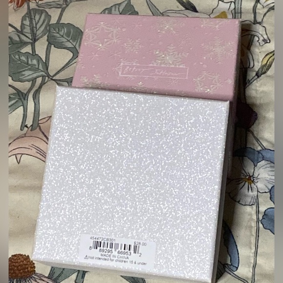 Betsey Johnson Festive Christmas Tree earrings - Picture 3 of 3